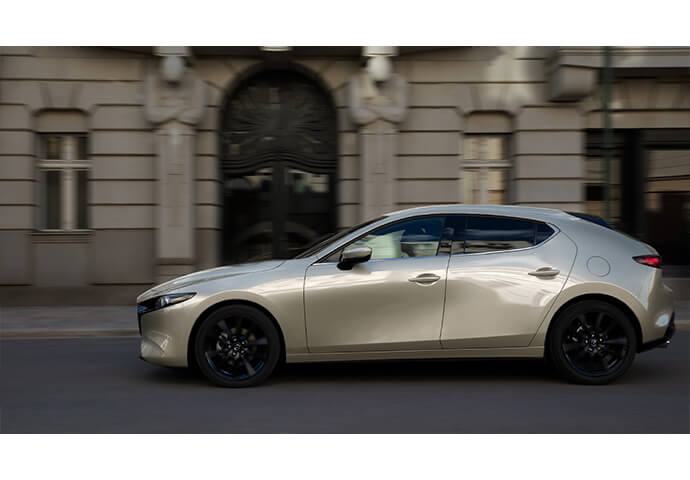 マツダ マツダ３ファストバック イメージ5